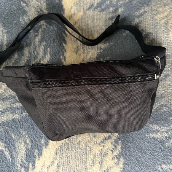 Jansport Bags Trans By Jansport Black Fanny Pack Poshmark
